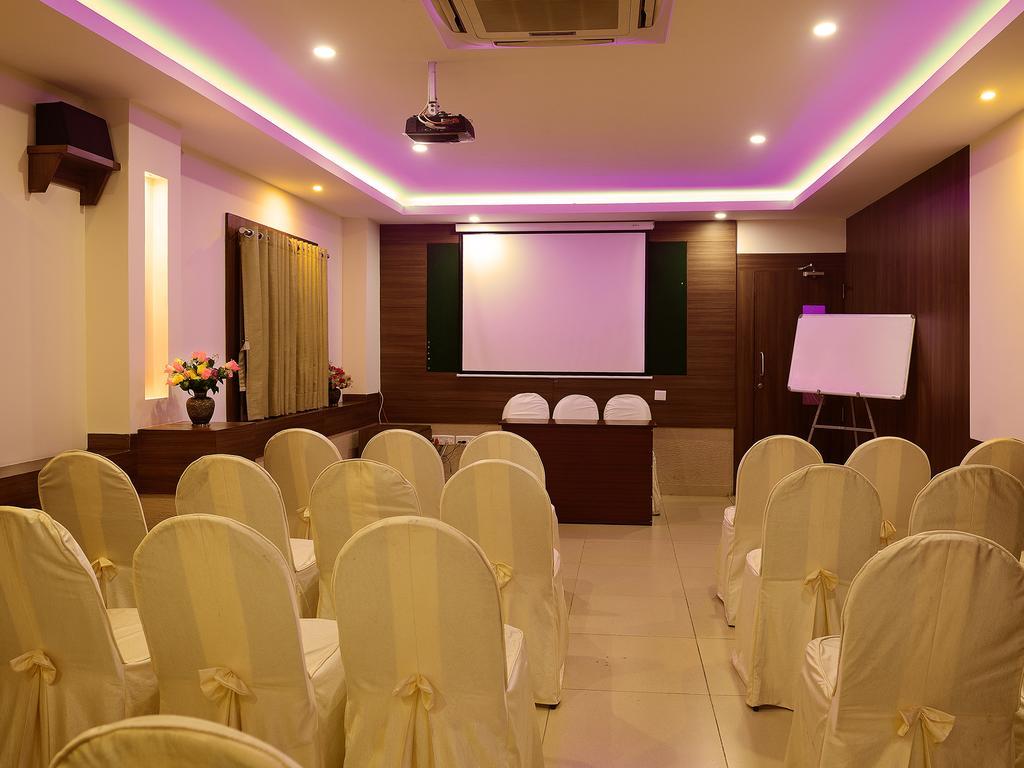 Hotel Le Grand Coimbatore Exterior foto