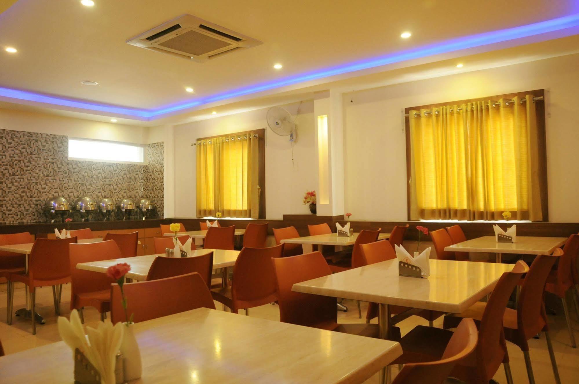 Hotel Le Grand Coimbatore Exterior foto